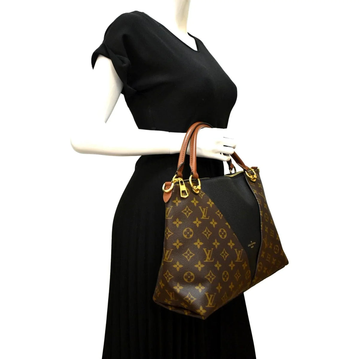 Black Monogram Leather Bag LOUIS Hobo MM VUITTON V Pre-owned