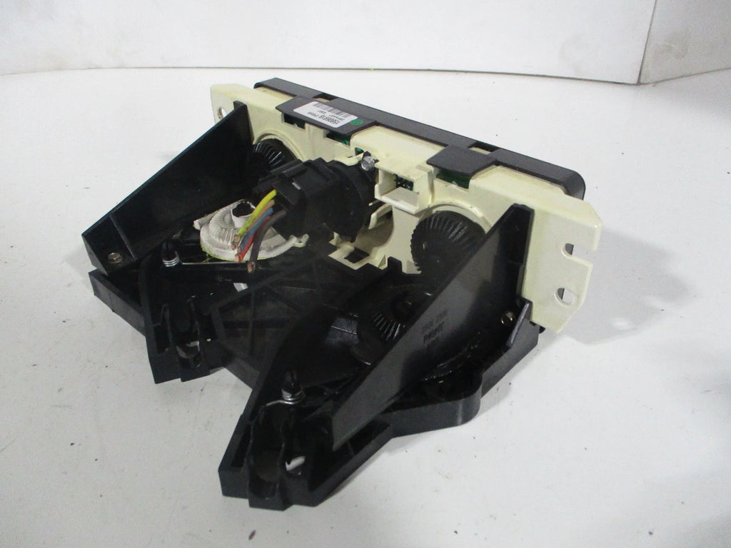 AC Pre-Owned 06-07 Heater Ion Controle Saturn LKQ Temperature (Good) OEM