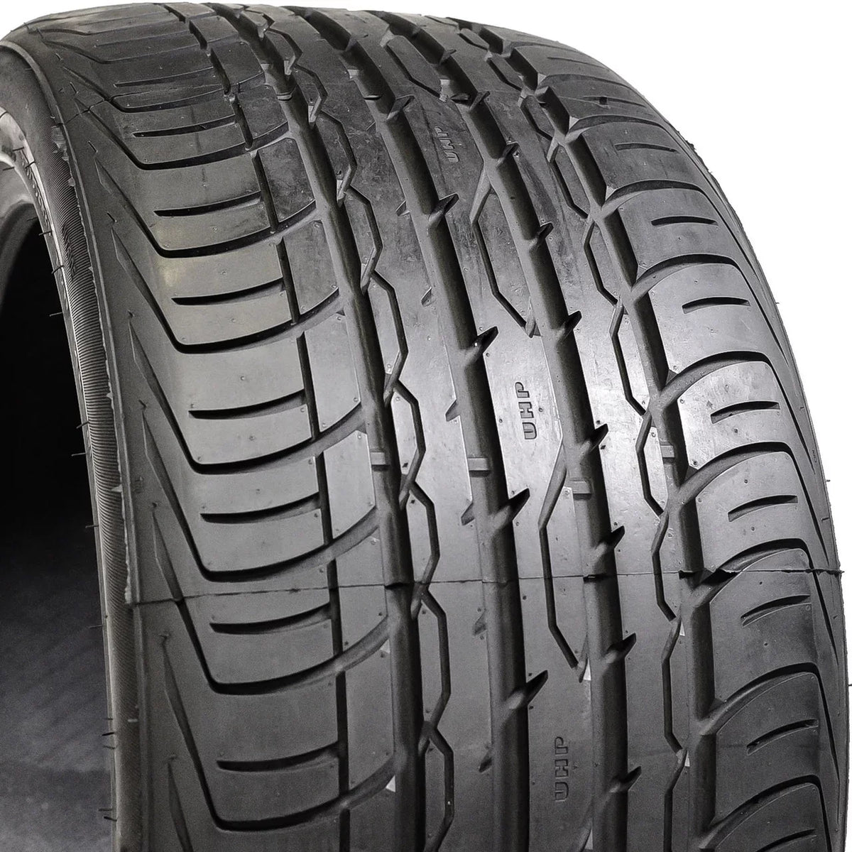 2012 Chevrolet Cruze XLE Camry 2011-15 225/45ZR18 Fits: Sport Toyota LTZ, 95W Zenna Line
