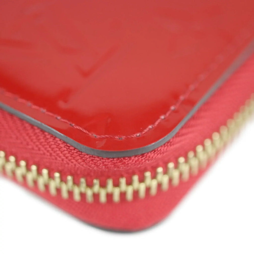 Pre-Owned Louis Vuitton Series Zipper M90417 (Good) Wallet VUITTON LOUIS Round Zippy Vernis Long
