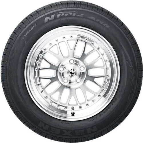 2013-15 97H Nexen BSW (4 LTZ Escape Ford AH8 Chevrolet Malibu Tires) Fits: Titanium, NPriz 2013-19 235/50R18