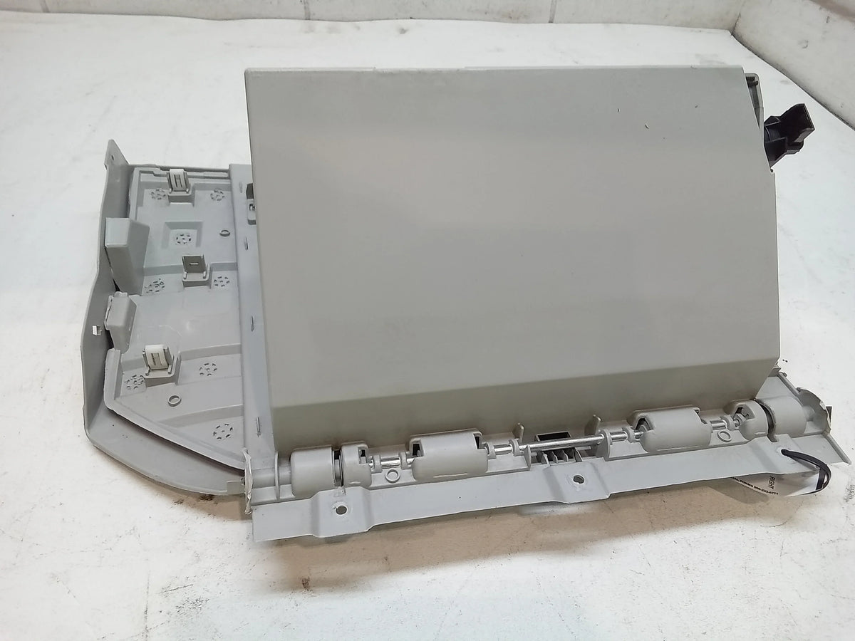 17 Jeep (Good) OEM Pre-Owned Box Renegade Glove