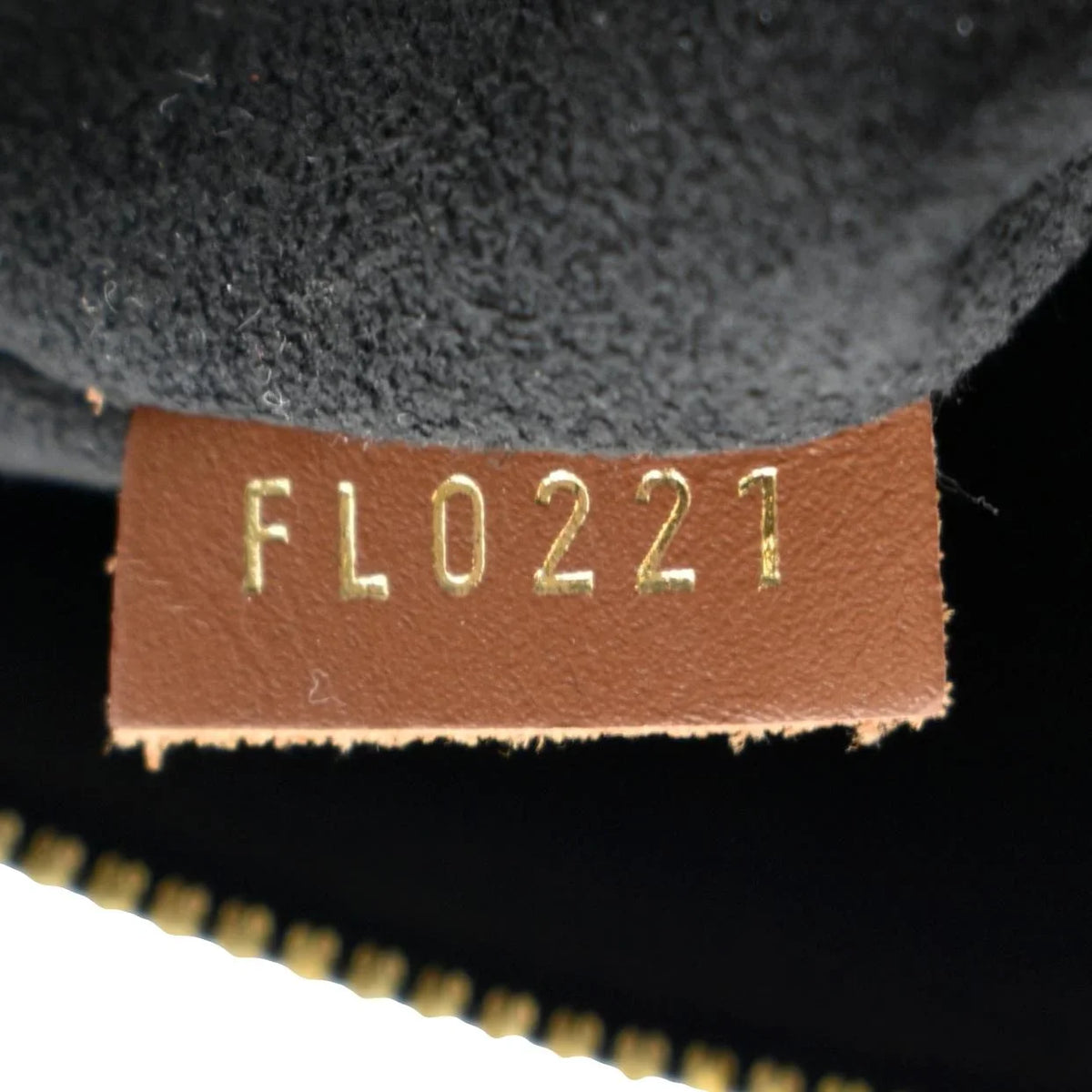 Black Monogram Leather Bag LOUIS Hobo MM VUITTON V Pre-owned