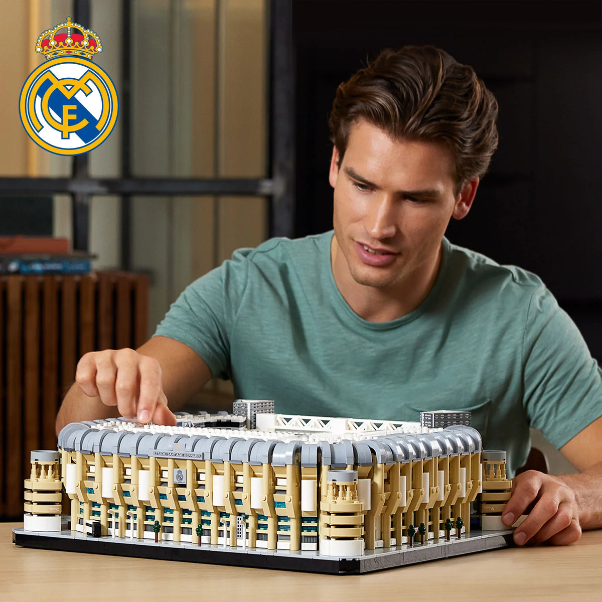 10299 - Kit and Building Building Bernabéu and Field Collectible Idea Piece, Office LEGO Madrid Santiago Real for Gift Sports Fans Set Model Great Adults, Decor Stadium Icons Soccer for Home